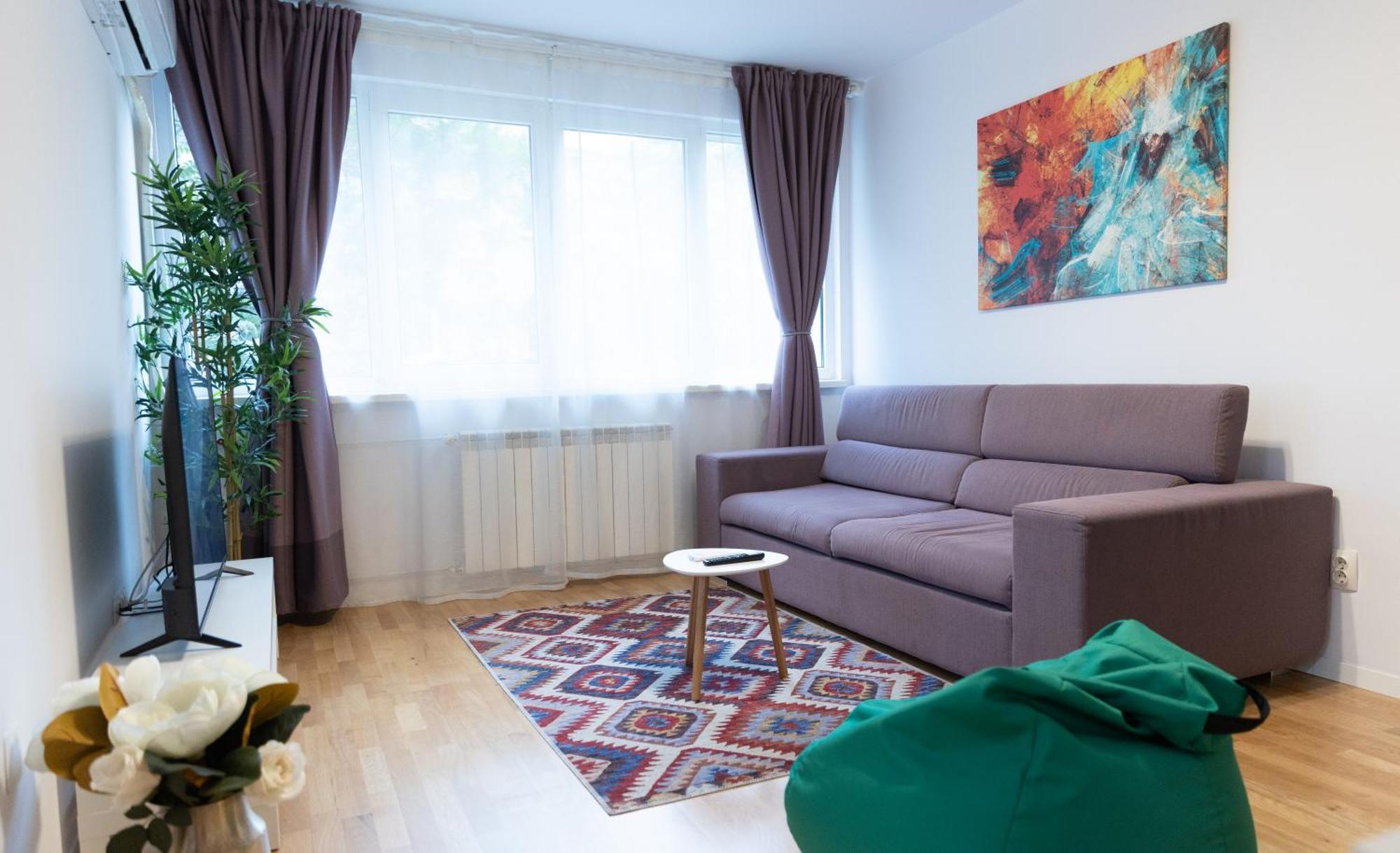 Old Town Central Oasis - Secured Parking Nearby - Self Check In - Metro Station At 1Min Bukares Bagian luar foto